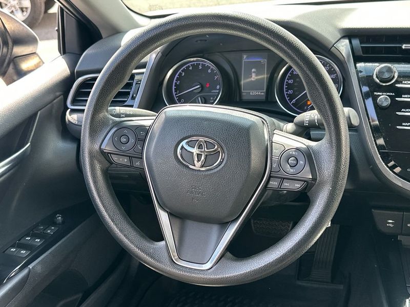 2019 Toyota Camry LE Automatic - 23060736 - 17