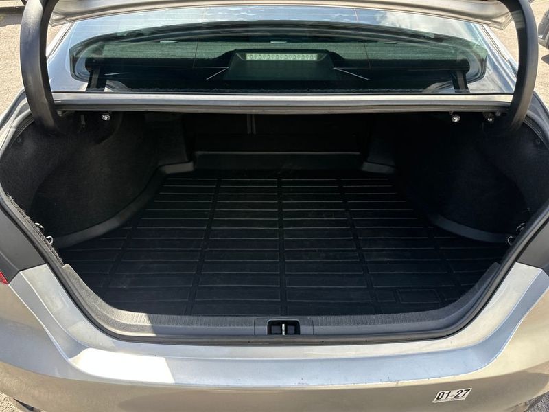 2019 Toyota Camry LE Automatic - 23060736 - 19