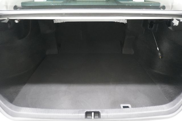 2019 Toyota Camry LE Automatic - 23007729 - 21