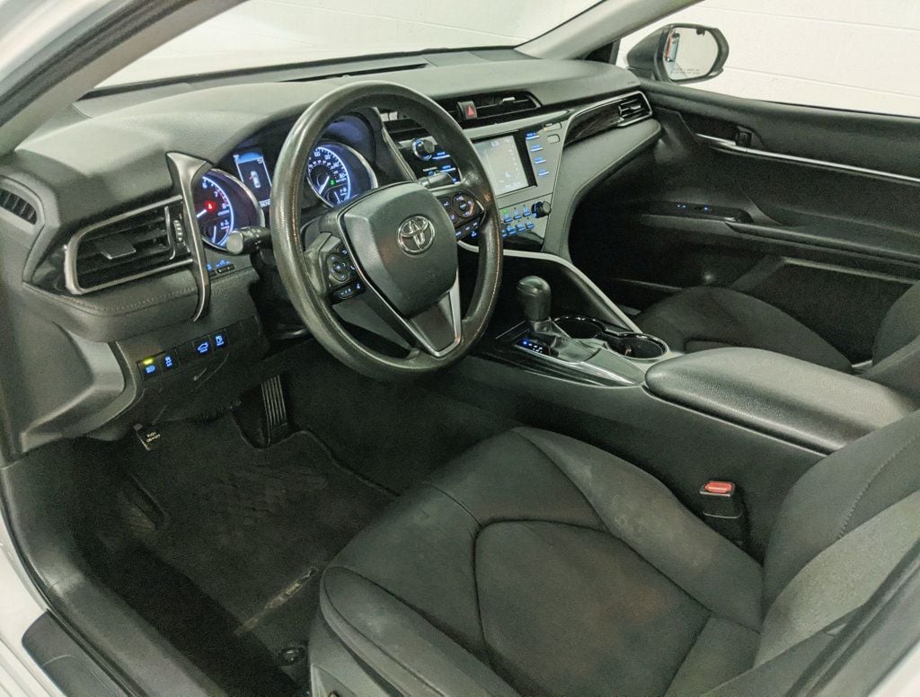 2019 Toyota Camry LE Automatic - 22418531 - 10