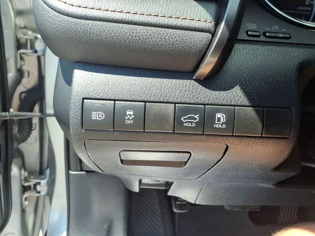 2019 Toyota Camry LE Automatic - 23061231 - 10