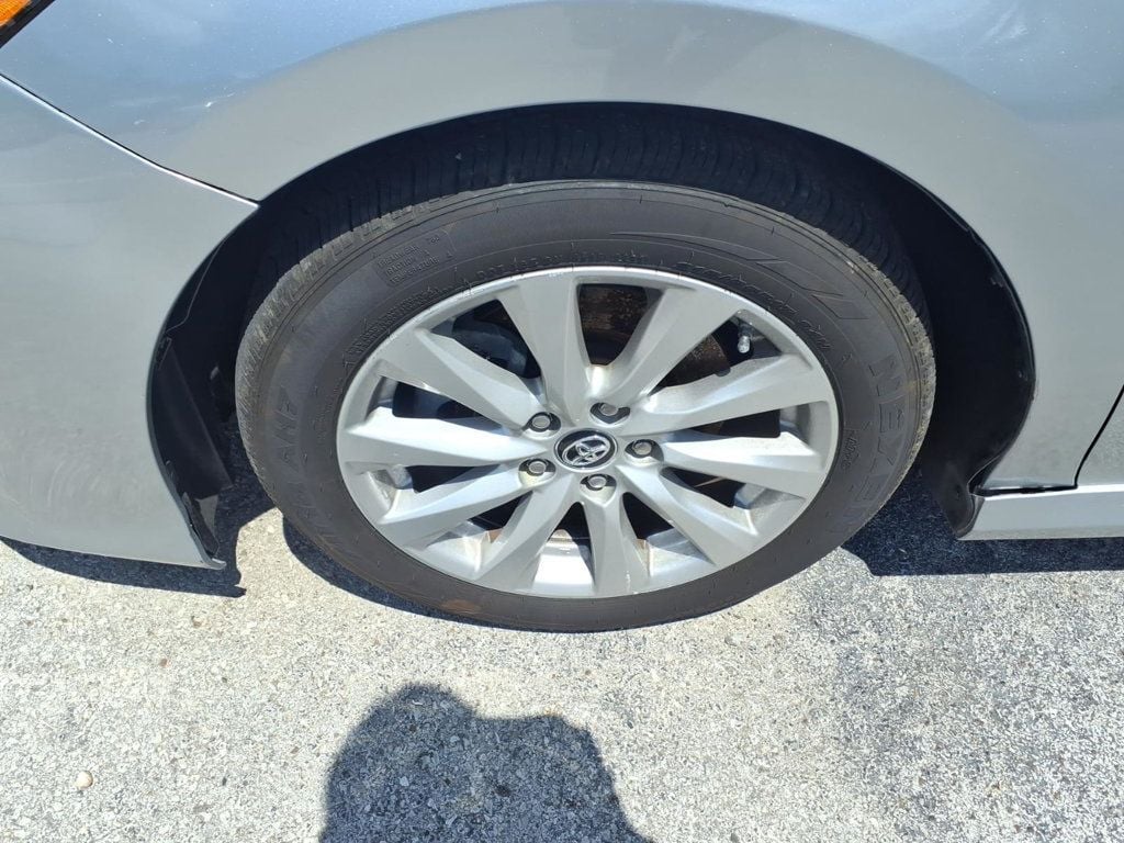 2019 Toyota Camry LE Automatic - 23061231 - 4