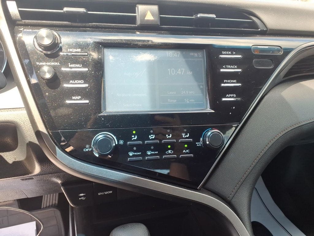 2019 Toyota Camry LE Automatic - 23061231 - 8