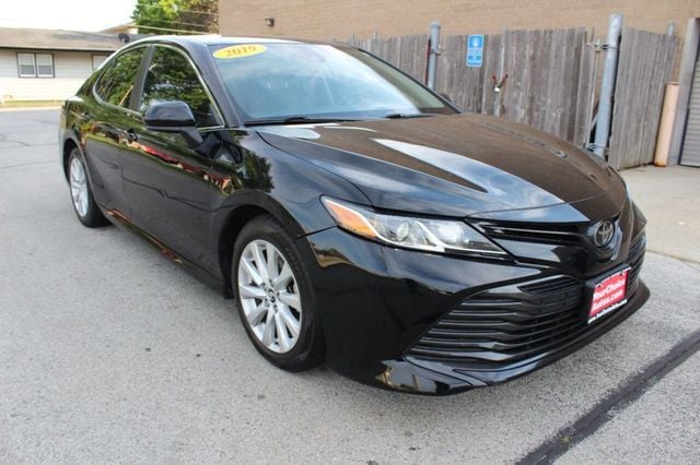 2019 Toyota Camry LE Automatic - 22488527 - 0