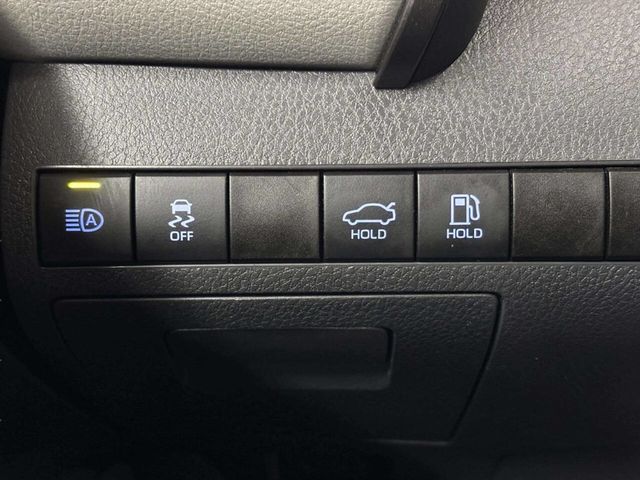 2019 Toyota Camry LE Automatic - 23020824 - 32
