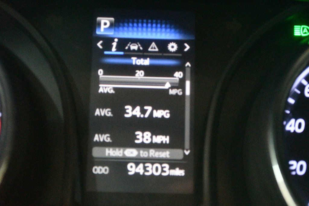 2019 Toyota Camry SE XLE photo 40