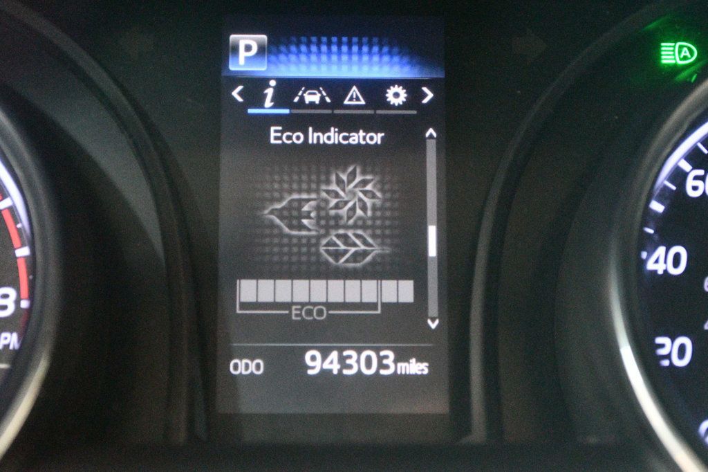 2019 Toyota Camry SE XLE photo 42
