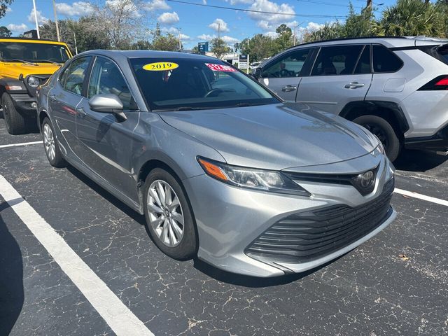 2019 Toyota Camry LE Automatic - 23095092 - 2