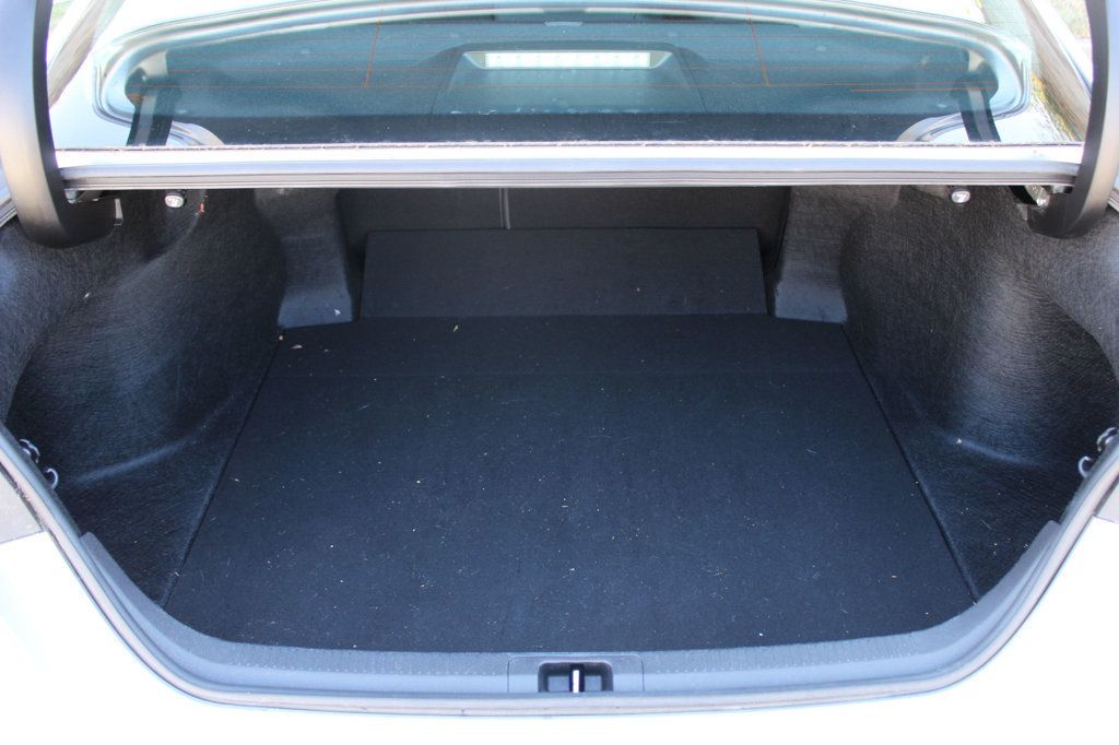 2019 Toyota Camry LOW MILES SUPER CLEAN !!CLEAN CARFAX!! - 23088148 - 14