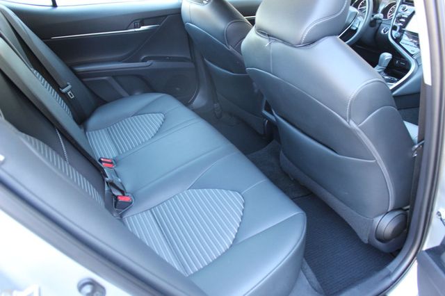 2019 Toyota Camry LOW MILES SUPER CLEAN !!CLEAN CARFAX!! - 23088148 - 15