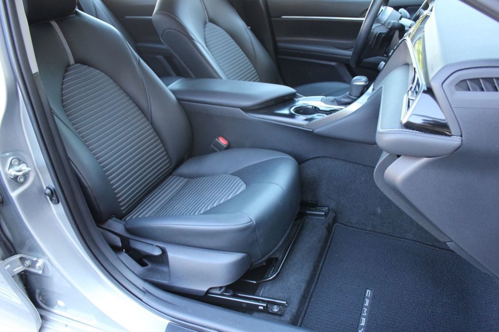 2019 Toyota Camry LOW MILES SUPER CLEAN !!CLEAN CARFAX!! - 23088148 - 20