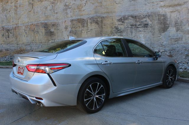 2019 Toyota Camry LOW MILES SUPER CLEAN !!CLEAN CARFAX!! - 23088148 - 5