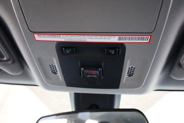 2019 Toyota Camry SE - 23018051 - 30