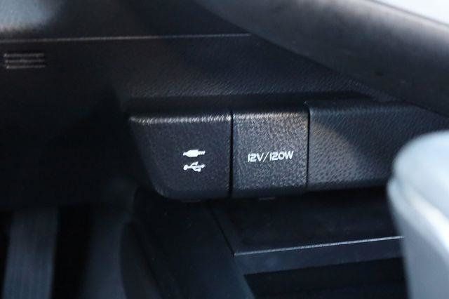 2019 Toyota Camry SE - 23018051 - 36