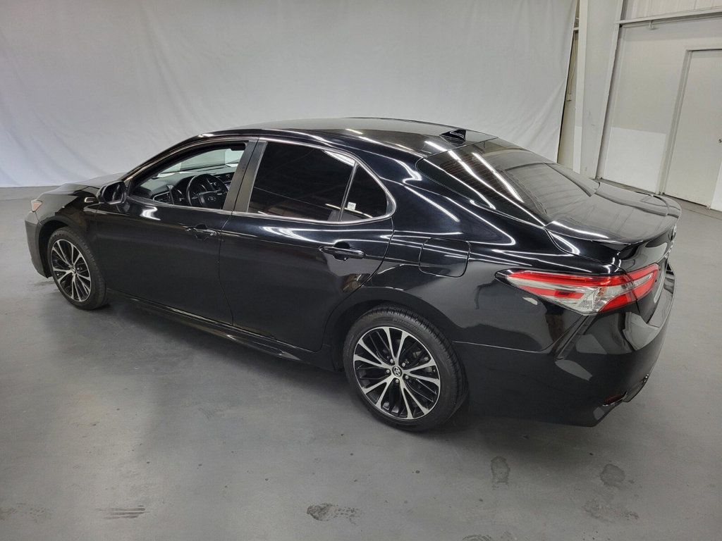 2019 Toyota Camry SE Automatic - 22292072 - 2