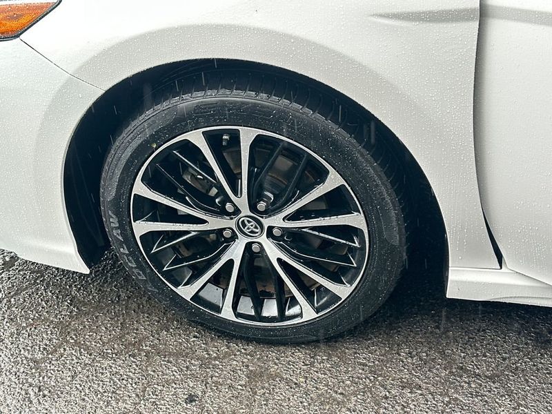 2019 Toyota Camry SE Automatic - 22955955 - 10