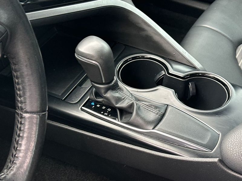 2019 Toyota Camry SE Automatic - 22955955 - 17