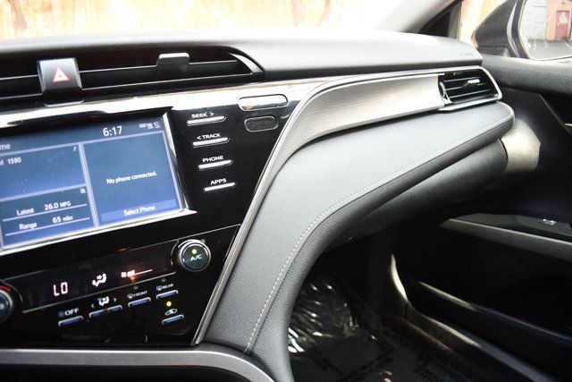 2019 Toyota Camry SE Automatic - 22992819 - 19