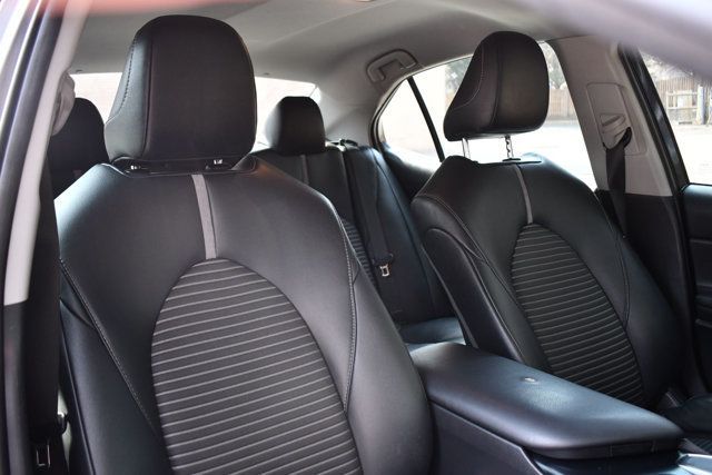 2019 Toyota Camry SE Automatic - 22992819 - 21