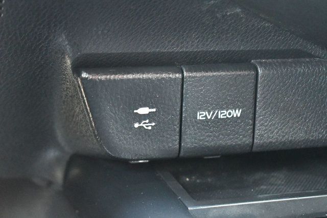 2019 Toyota Camry SE Automatic - 22992819 - 26