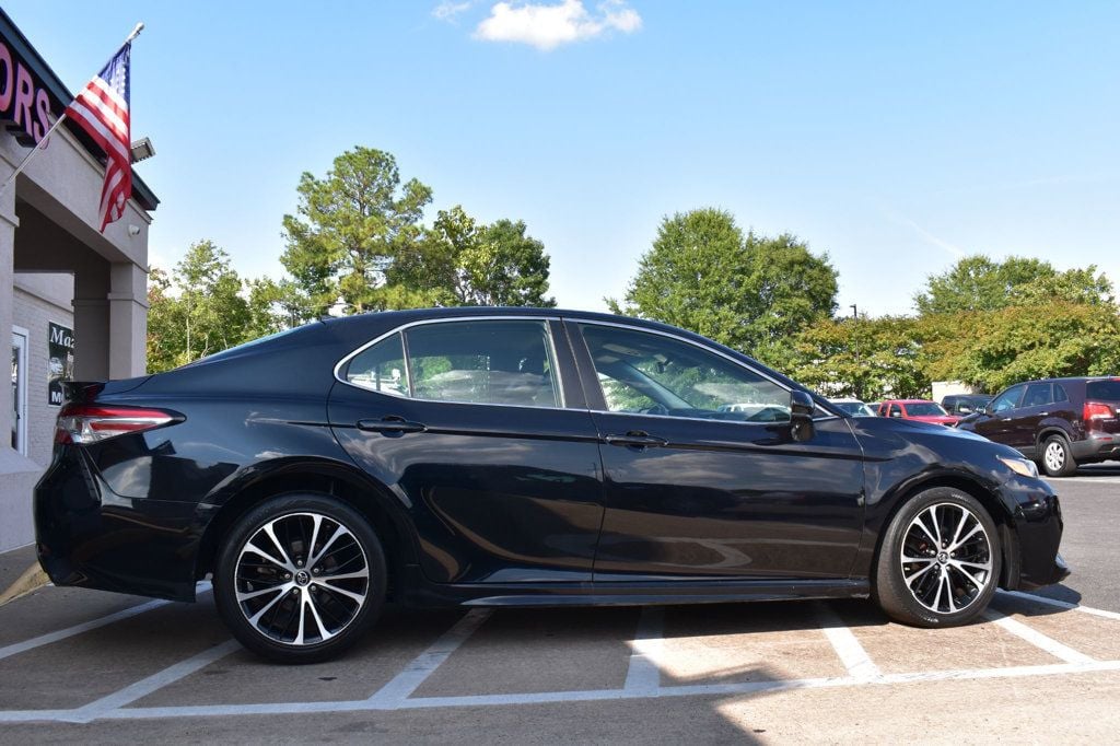 2019 Toyota Camry SE Automatic - 22603515 - 5