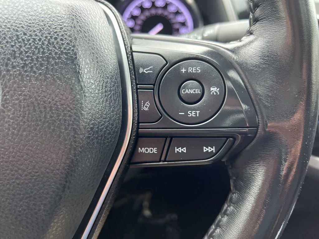 2019 Toyota Camry SE Automatic - 22604986 - 19