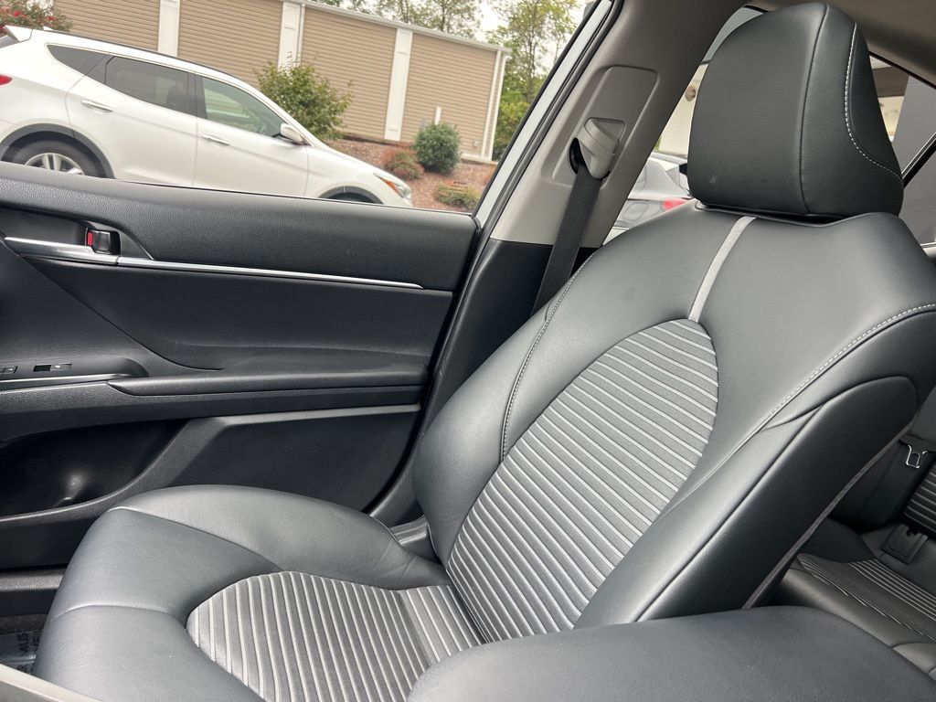 2019 Toyota Camry SE Automatic - 22604986 - 30