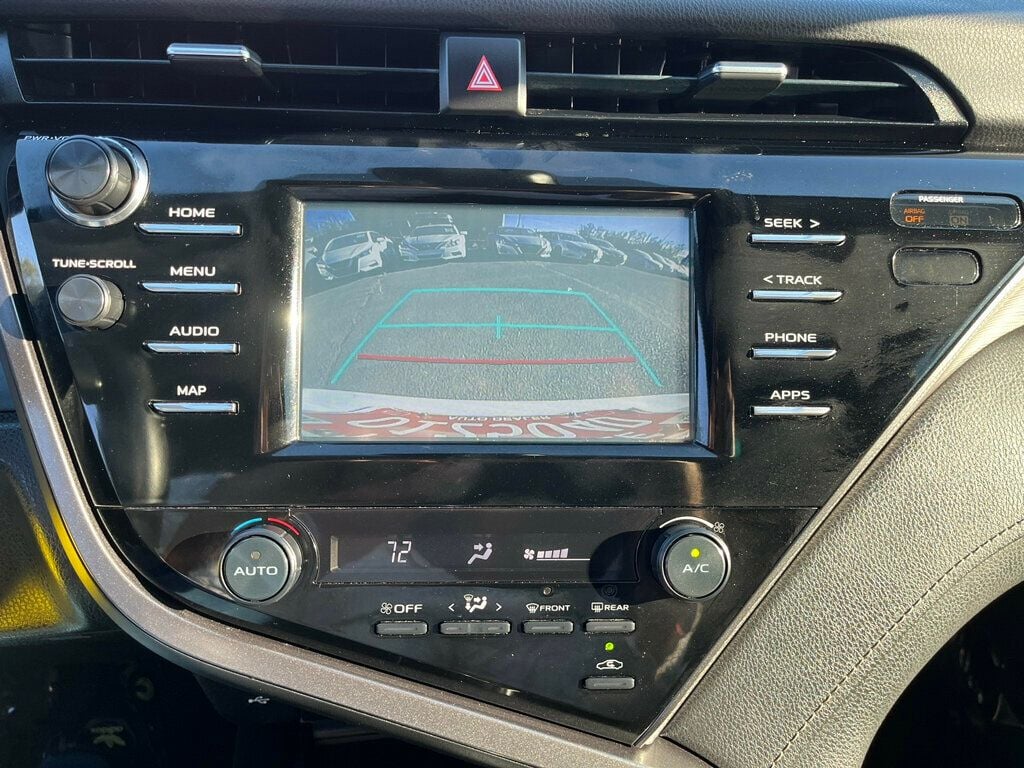 2019 Toyota Camry SE Automatic - 22638261 - 15