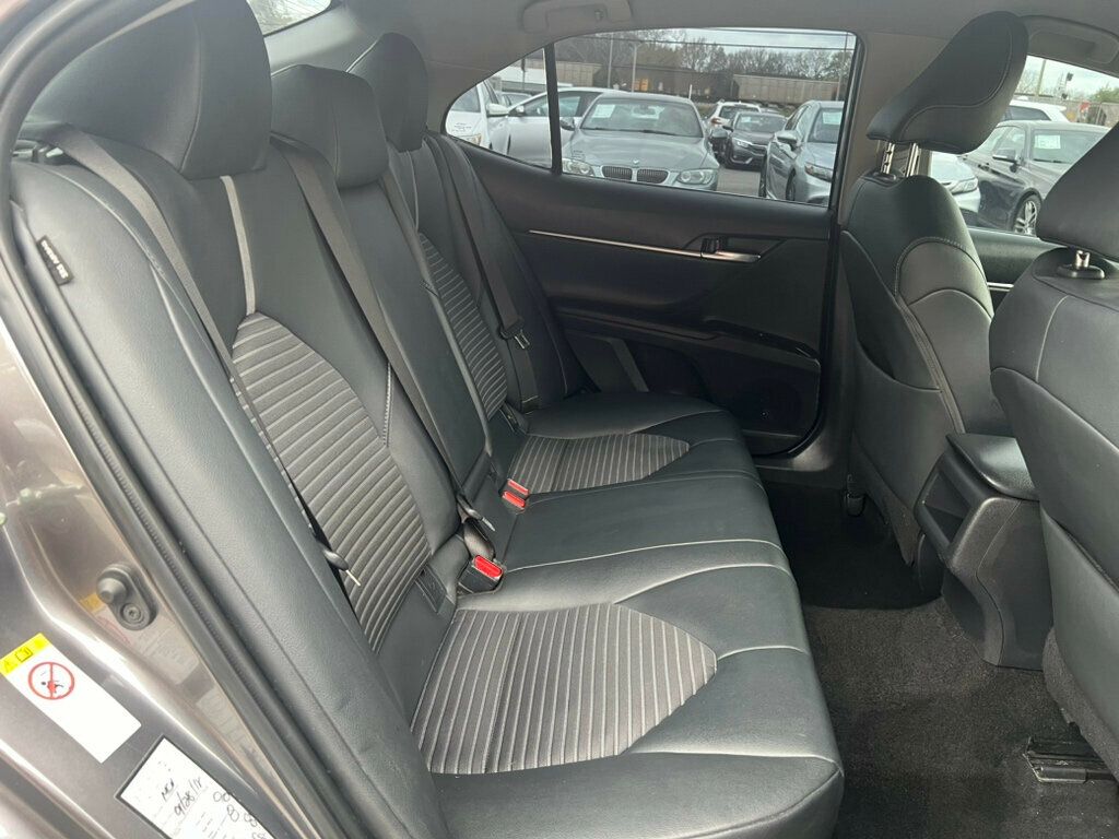 2019 Toyota Camry SE Automatic - 22653224 - 13