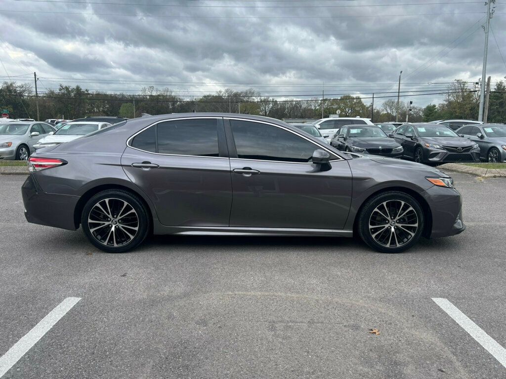 2019 Toyota Camry SE Automatic - 22653224 - 1