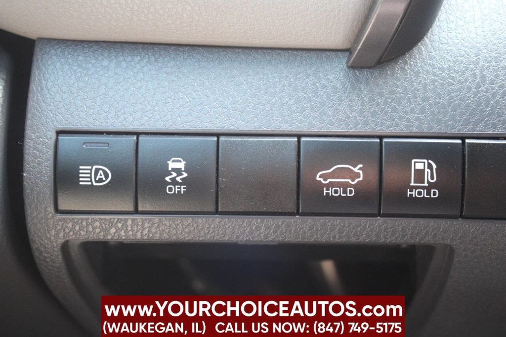 2019 Toyota Camry SE Automatic - 22907592 - 27