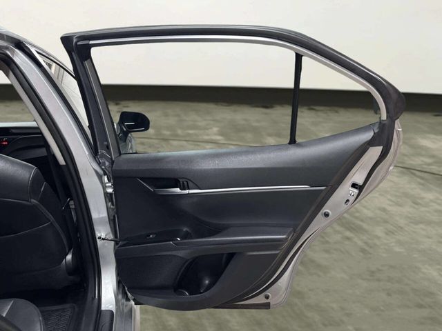 2019 Toyota Camry SE Automatic - 23054695 - 16