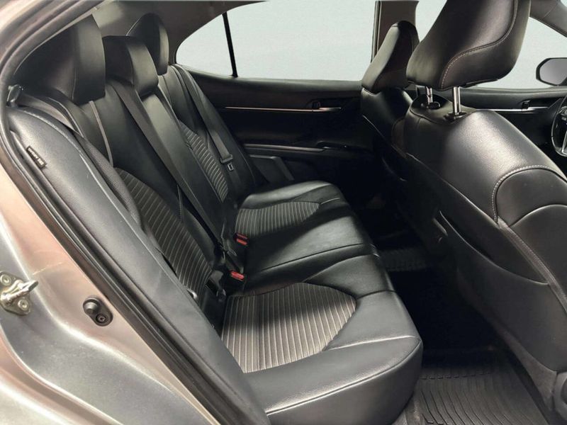 2019 Toyota Camry SE Automatic - 23054695 - 17