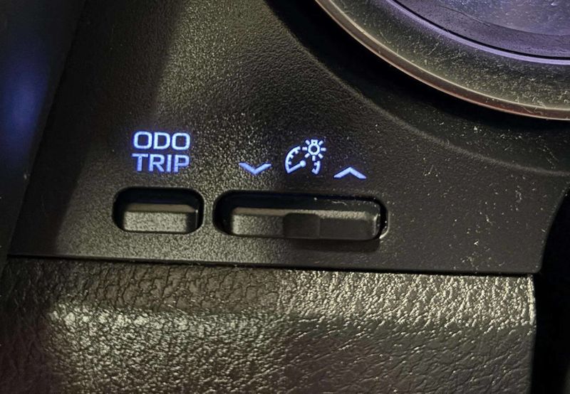 2019 Toyota Camry SE Automatic - 23054695 - 29