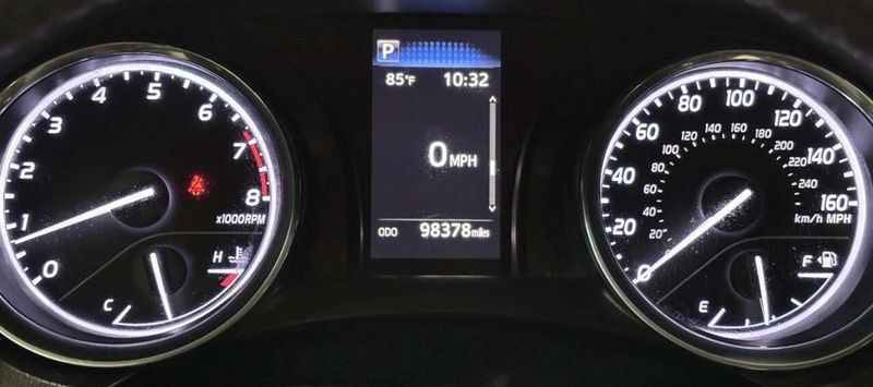 2019 Toyota Camry SE Automatic - 23054695 - 32