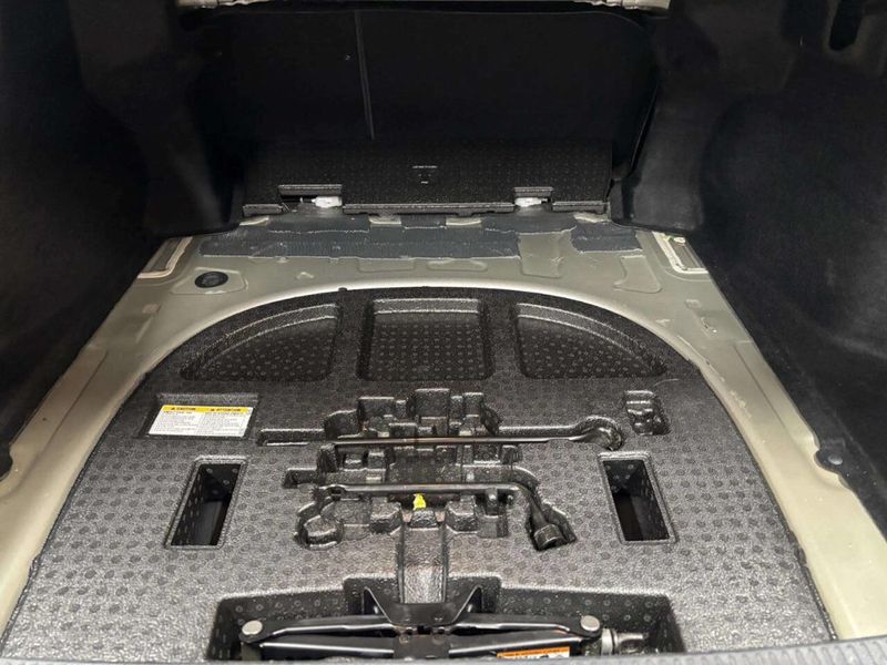 2019 Toyota Camry SE Automatic - 23054695 - 5