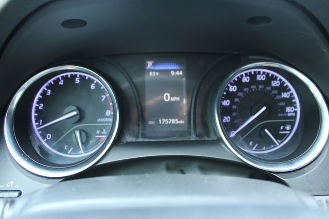 2019 Toyota Camry SE Automatic - 23045704 - 10