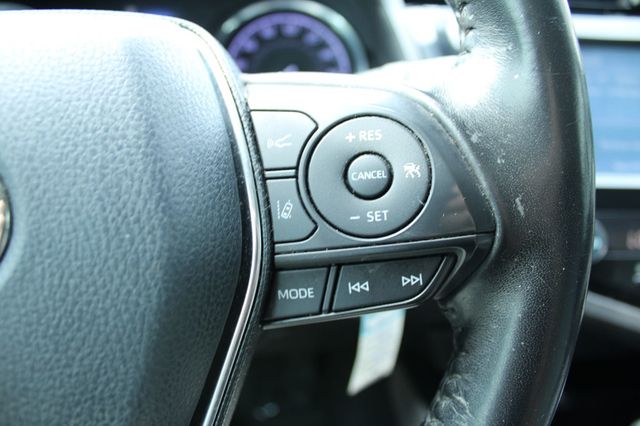 2019 Toyota Camry SE Automatic - 23045704 - 19