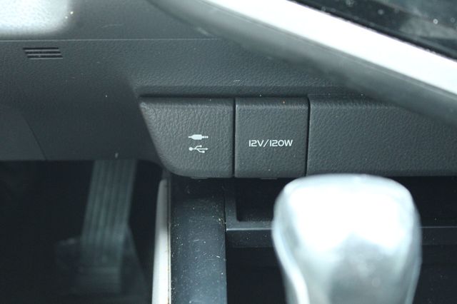 2019 Toyota Camry SE Automatic - 23045704 - 22