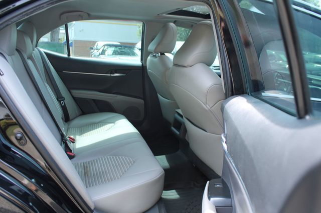 2019 Toyota Camry SE Automatic - 23045704 - 26