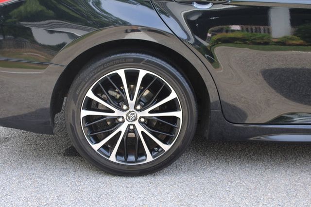 2019 Toyota Camry SE Automatic - 23045704 - 27