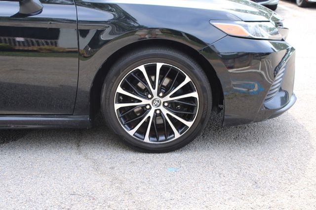 2019 Toyota Camry SE Automatic - 23045704 - 28