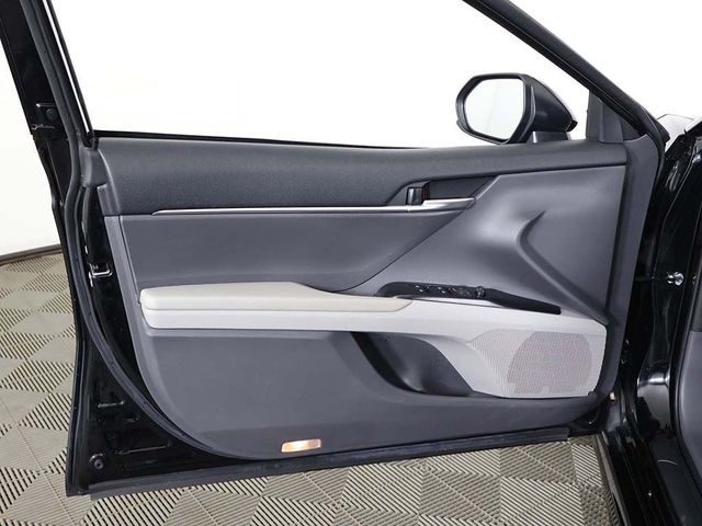 2019 Toyota Camry SE Automatic - 23029378 - 18