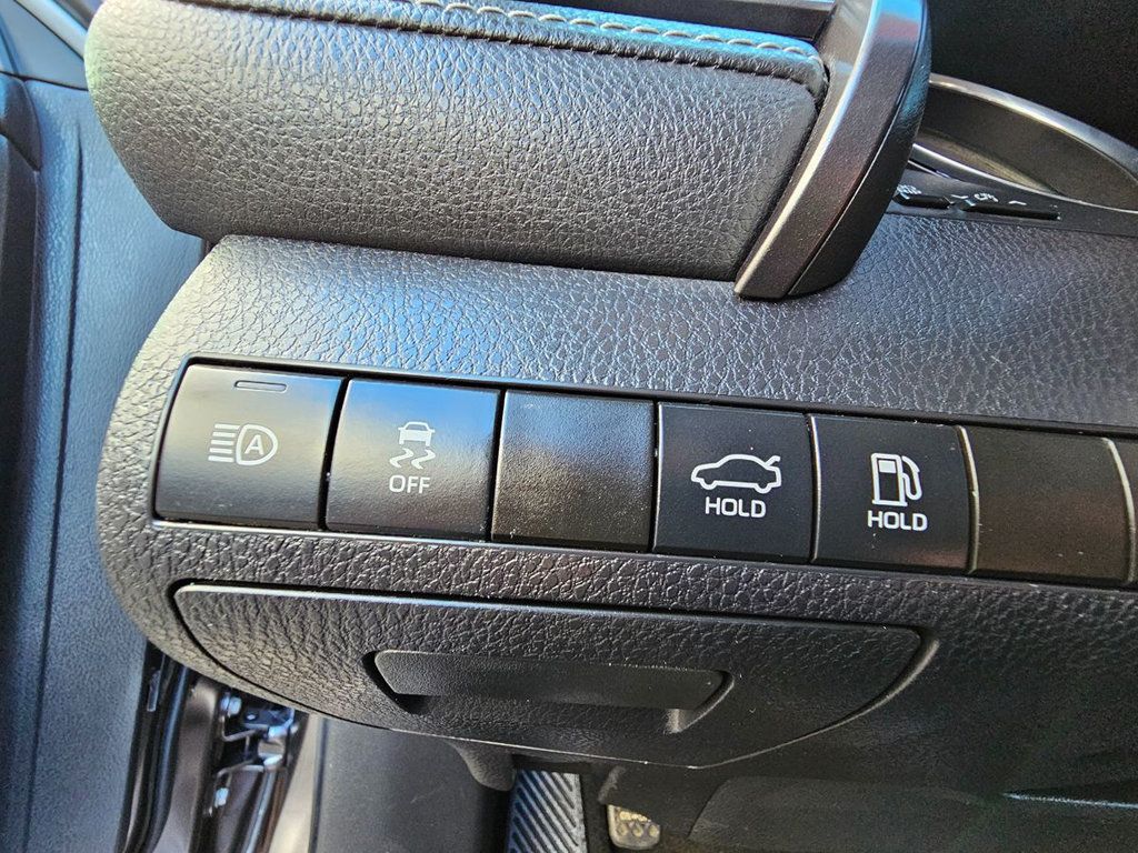 2019 Toyota Camry SE Automatic - 22401433 - 11