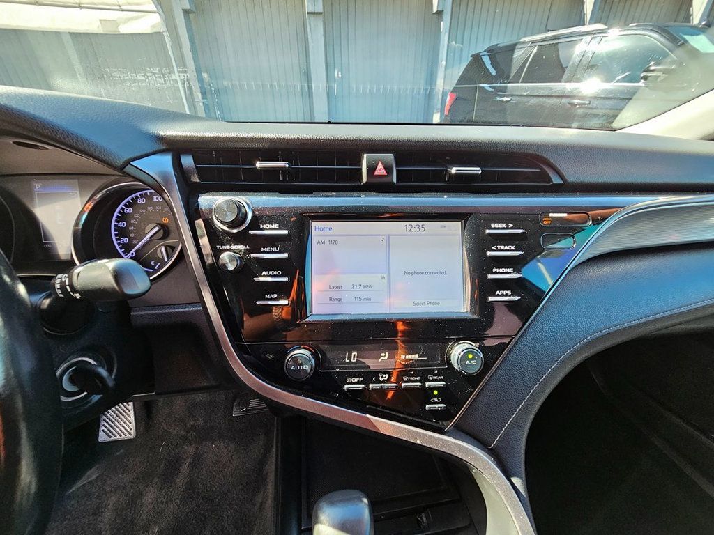 2019 Toyota Camry SE Automatic - 22401433 - 19