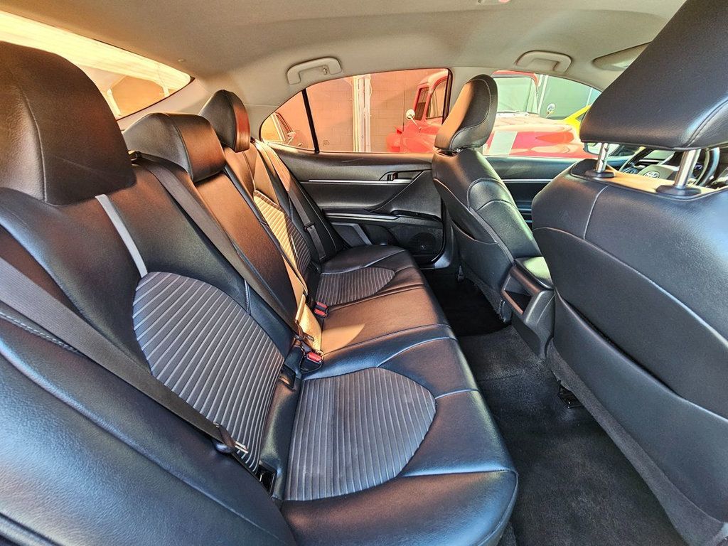 2019 Toyota Camry SE Automatic - 22401433 - 28
