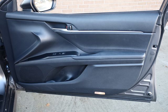 2019 Toyota Camry SE Automatic - 22972619 - 21