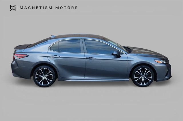 2019 Toyota Camry SE Automatic - 22972619 - 2