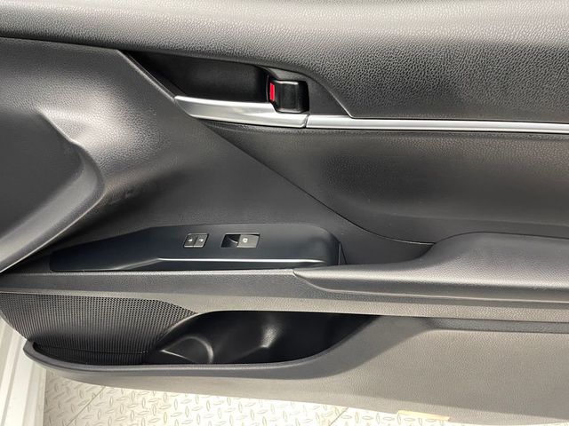 2019 Toyota Camry SE Automatic - 22987785 - 17
