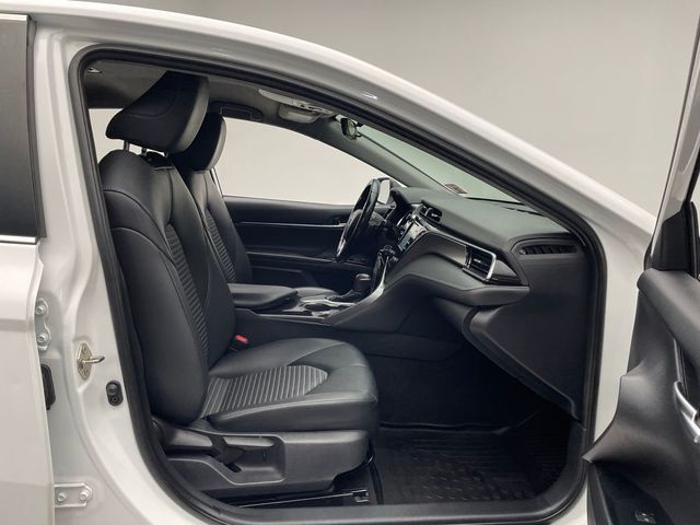 2019 Toyota Camry SE Automatic - 22987785 - 19